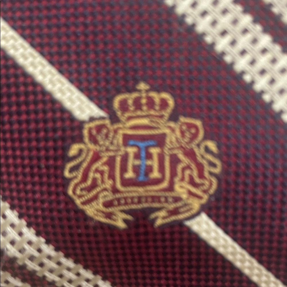 Tommy Hilfiger Maroon Tie with Cream Stripes and Gold Crest Motifs - Picture 6 of 6